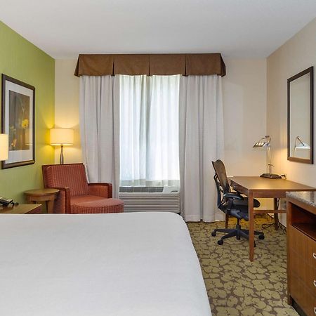 Hilton Garden Inn Плимут Экстерьер фото