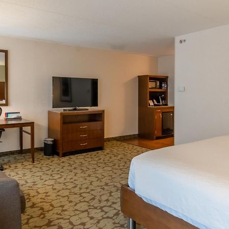 Hilton Garden Inn Плимут Экстерьер фото