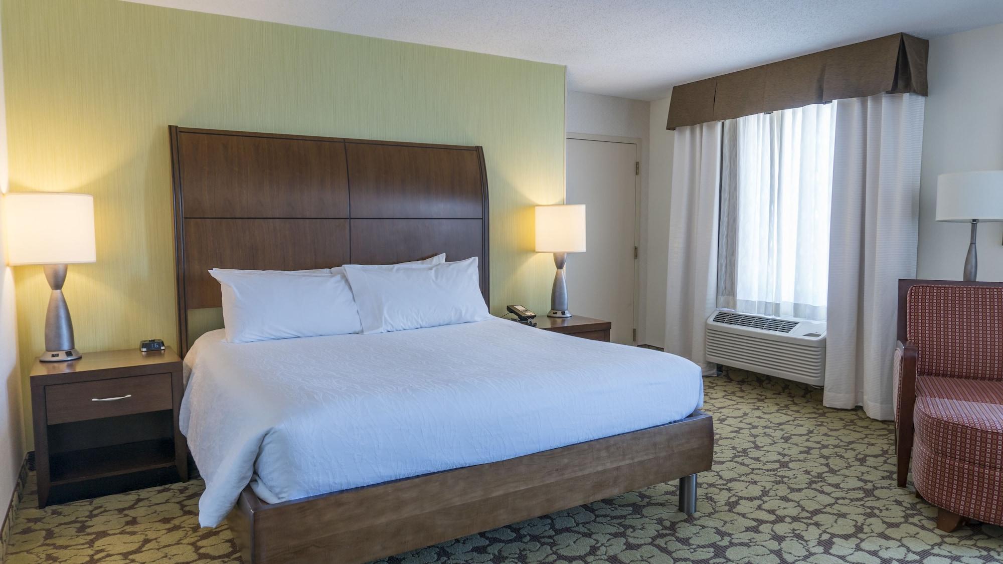 Hilton Garden Inn Плимут Экстерьер фото