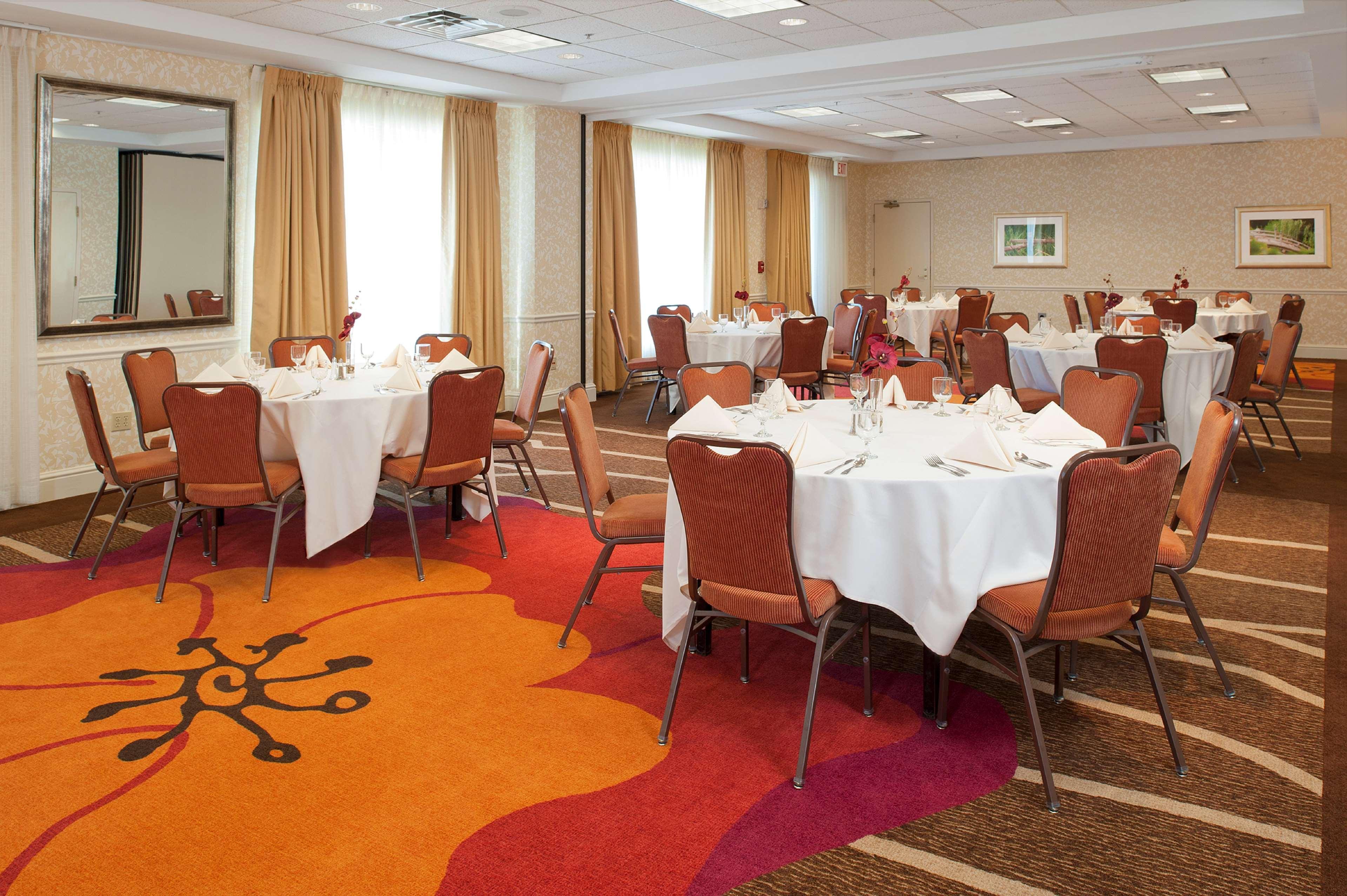 Hilton Garden Inn Плимут Экстерьер фото