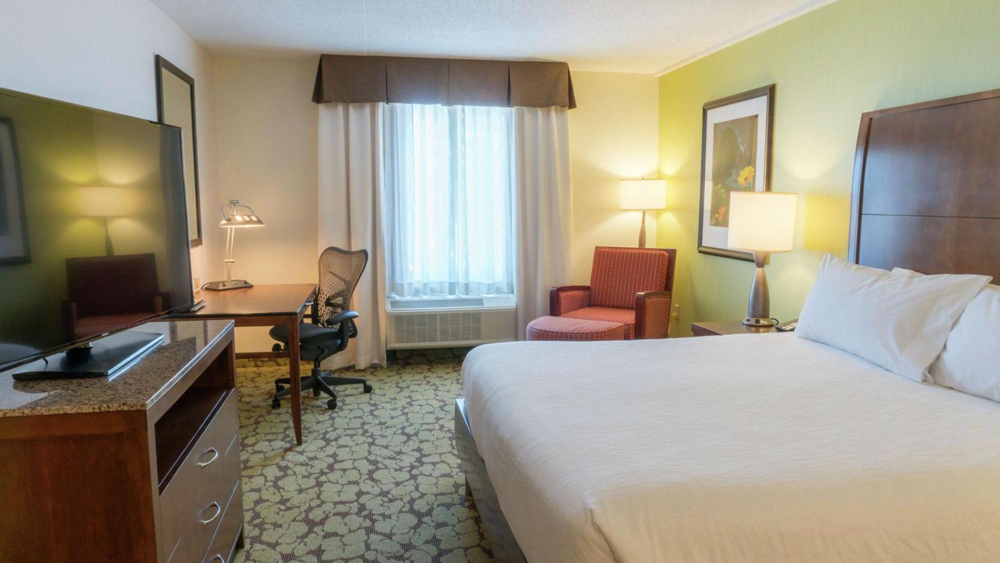 Hilton Garden Inn Плимут Экстерьер фото