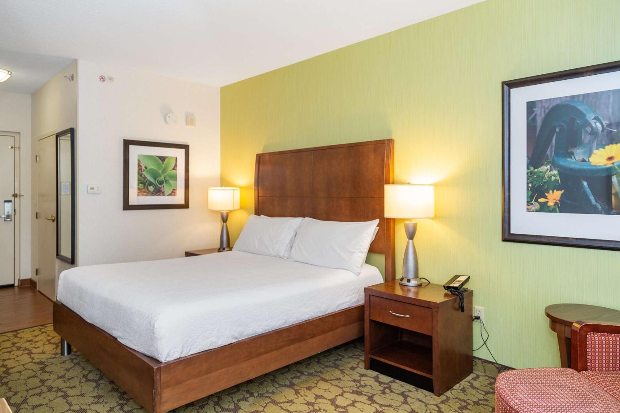Hilton Garden Inn Плимут Экстерьер фото